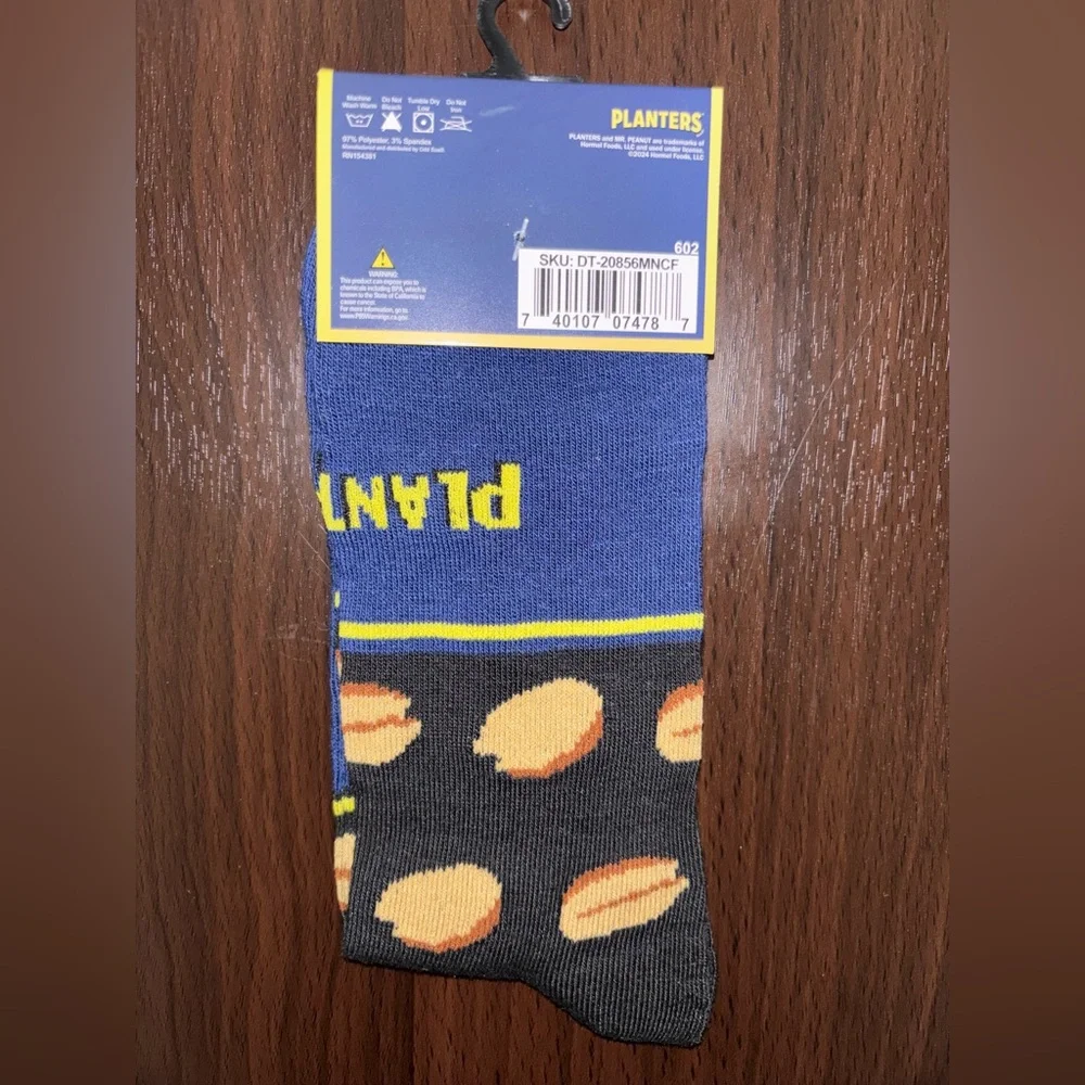PLANTERS PEANUT NOVELTY CREW SOCKS NWT MEN’S SHOE SIZE 6-12